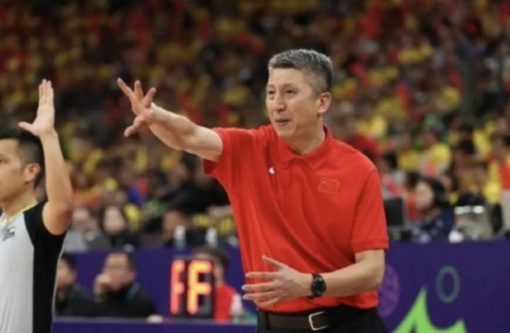 郭士强:中国男篮非常团结,连续两场逆转依靠为国而战的信仰 新闻 郭士强:中国男篮非常团结,连续两场逆转依靠为国而战的信仰 新闻