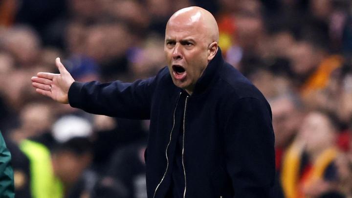 安菲尔德末段风云突变;斯洛特直面现实:遗憾难免,过程已现端倪。 体育新闻