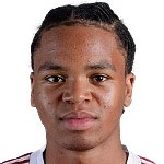 安菲尔德末段风云突变;斯洛特直面现实:遗憾难免,过程已现端倪。 体育新闻