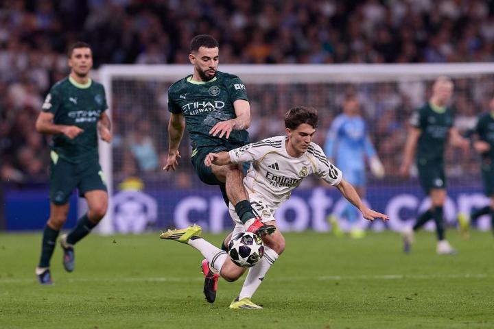  皇马客战曼城在即，欧冠淘汰有望第五次上演；拜仁曾遭同一对手超五次淘汰。 体育新闻