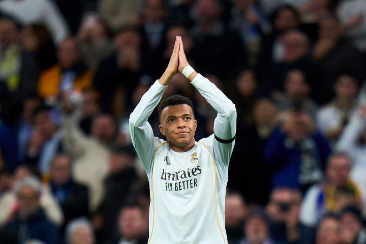 拒绝被神话:姆巴佩膝伤事件下的职业逻辑崩塌 体育新闻