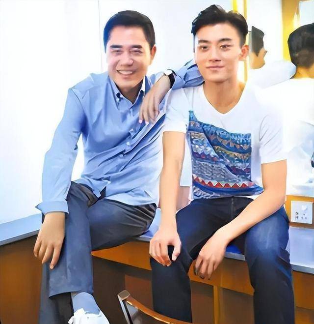  从影四十载：大满贯视帝陈宝国的技术修为与代际传承 影视小说