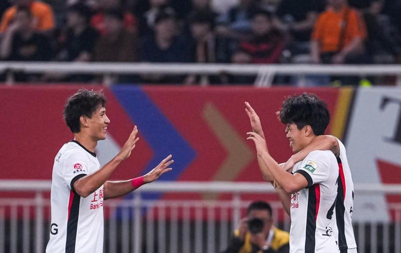  技术深度：武磊战术失位与上海海港进攻体系崩塌的系统性分析 体育新闻