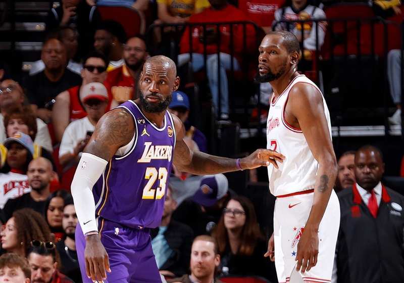  【数据复盘】詹杜季后赛14场交锋：得分效率、关键时刻与战术博弈的深层逻辑 体育新闻