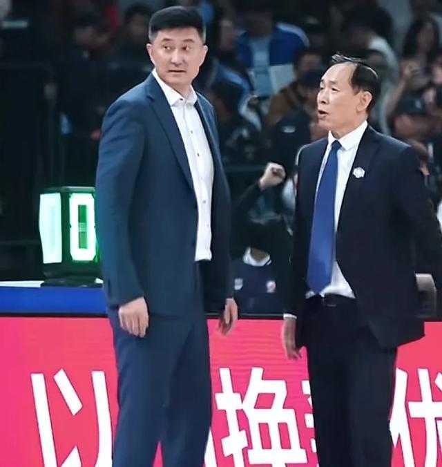  【技术解码】外援体系构建与战术适配：CBA冠军竞争格局深度推演 体育新闻 【技术解码】外援体系构建与战术适配：CBA冠军竞争格局深度推演 体育新闻