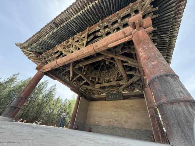  元代戏台建筑密码：八根立柱与斗八藻井中的戏曲基因 文化旅游